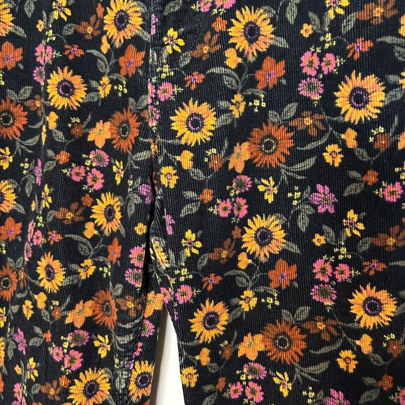 Wrangler high-rise fierce flare floral corduroy pants Size - Picture 5 of 14